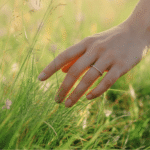 Woman in her 40s experiencing perimenopause histamine symptoms